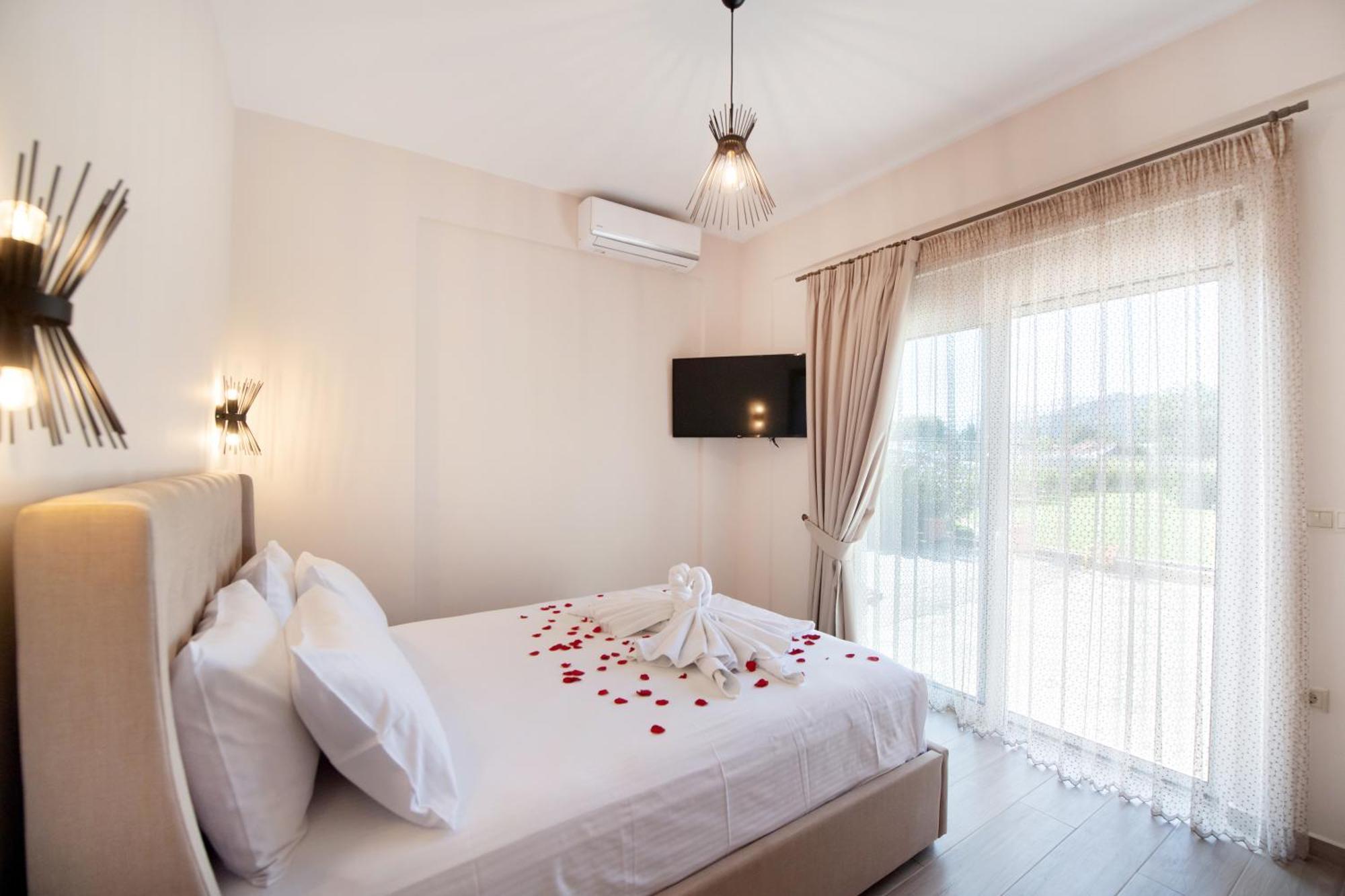 Ruellia Luxury Apartments Kalligoni Bagian luar foto