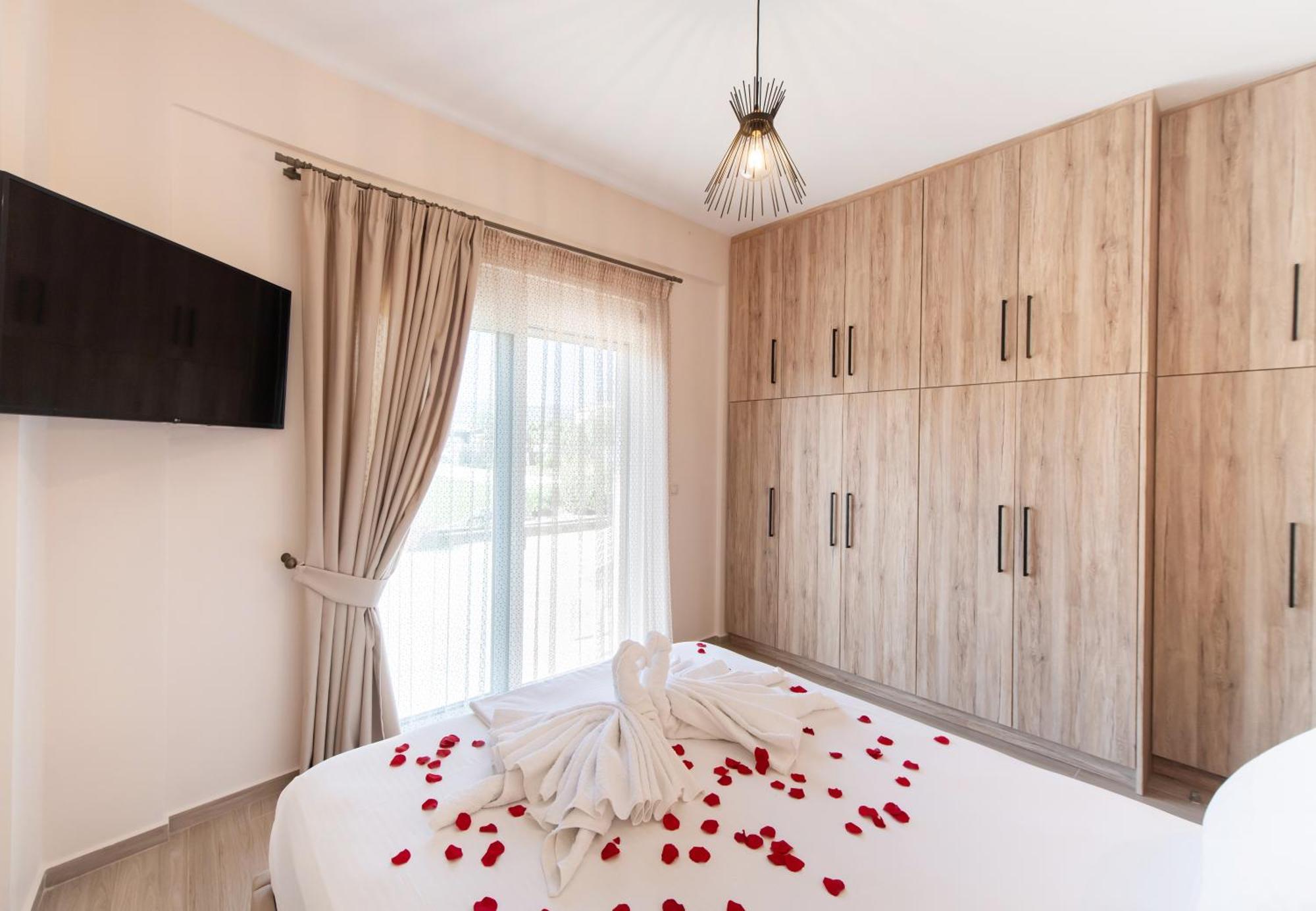 Ruellia Luxury Apartments Kalligoni Bagian luar foto