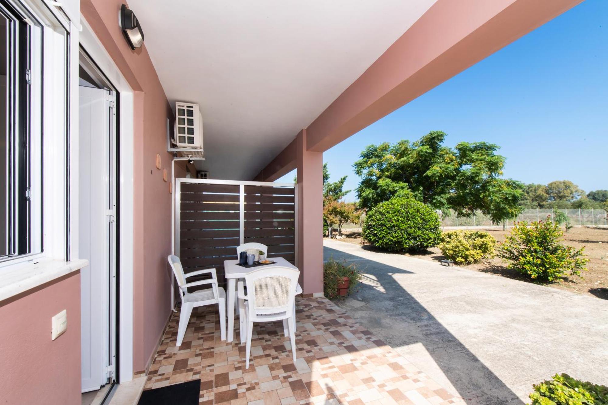 Ruellia Luxury Apartments Kalligoni Bagian luar foto