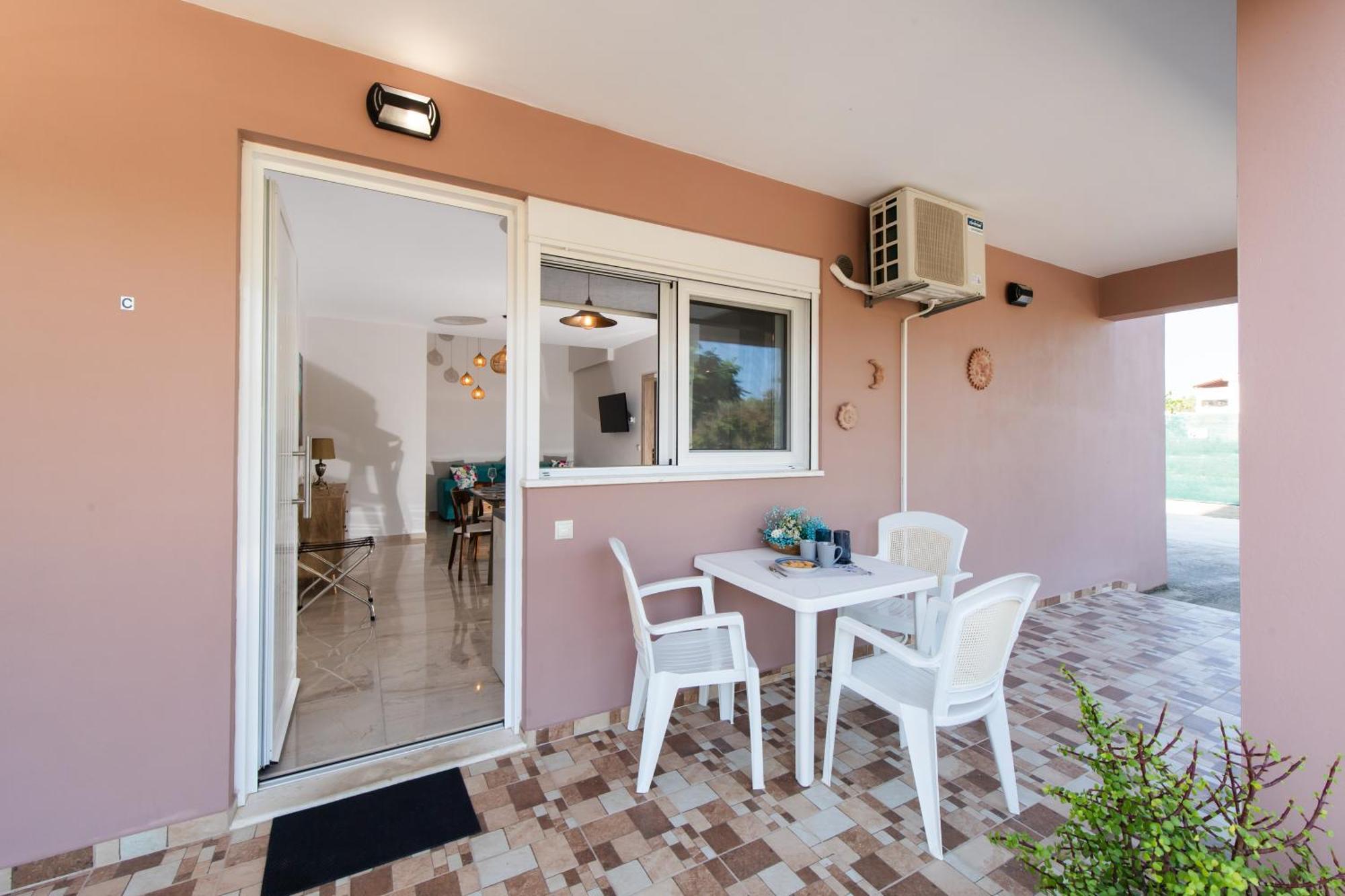 Ruellia Luxury Apartments Kalligoni Bagian luar foto