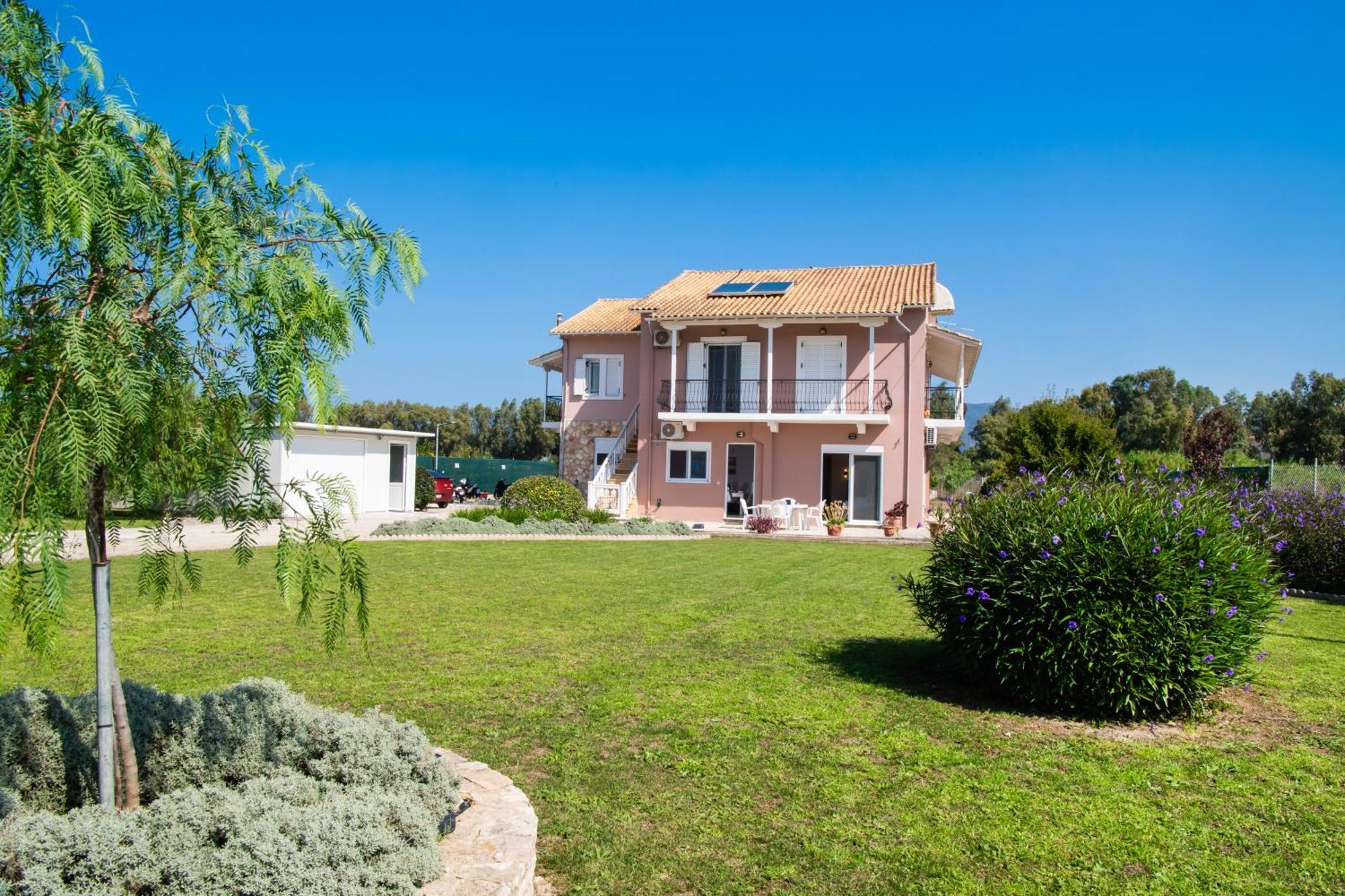 Ruellia Luxury Apartments Kalligoni Bagian luar foto