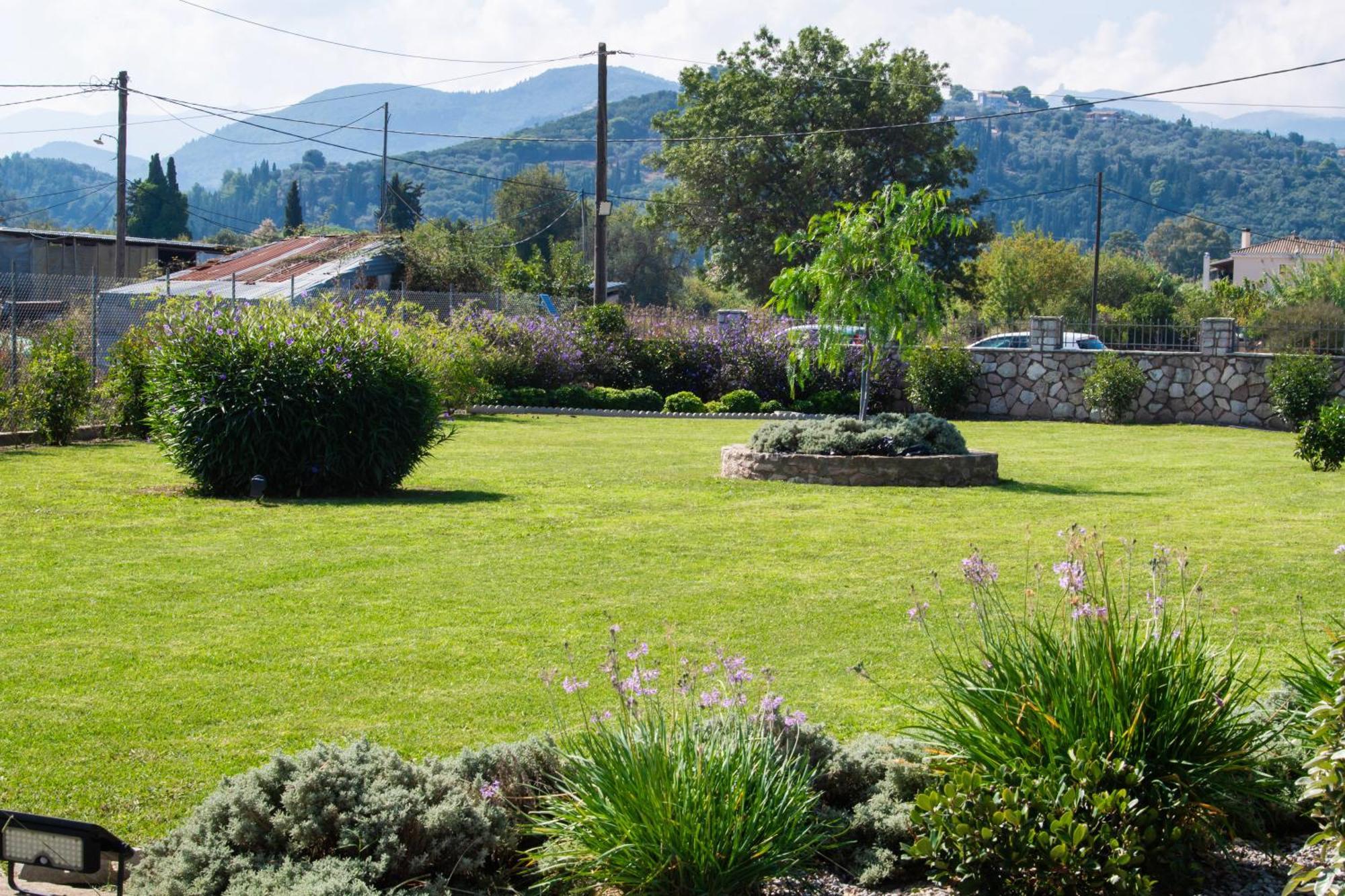 Ruellia Luxury Apartments Kalligoni Bagian luar foto
